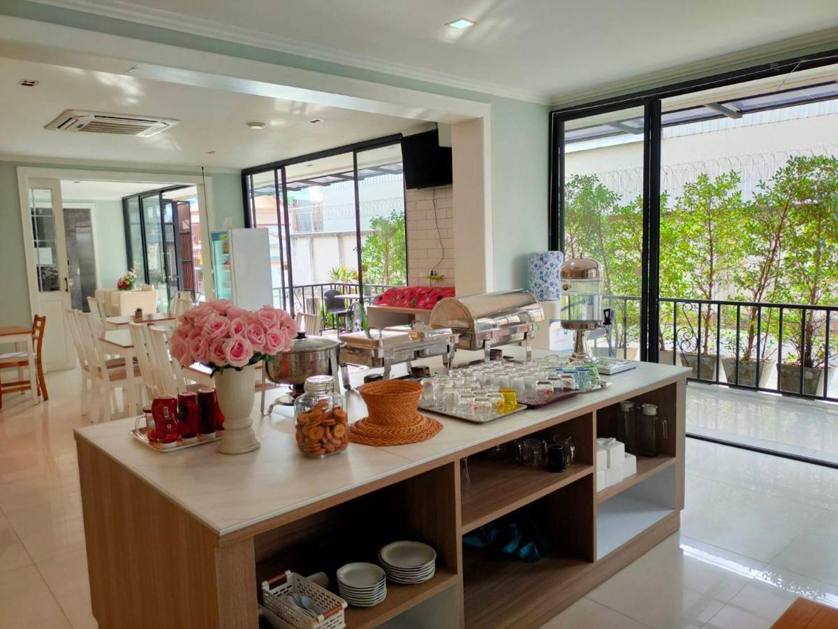 168 Studio Hotel Ubon Ratchathani Exterior foto