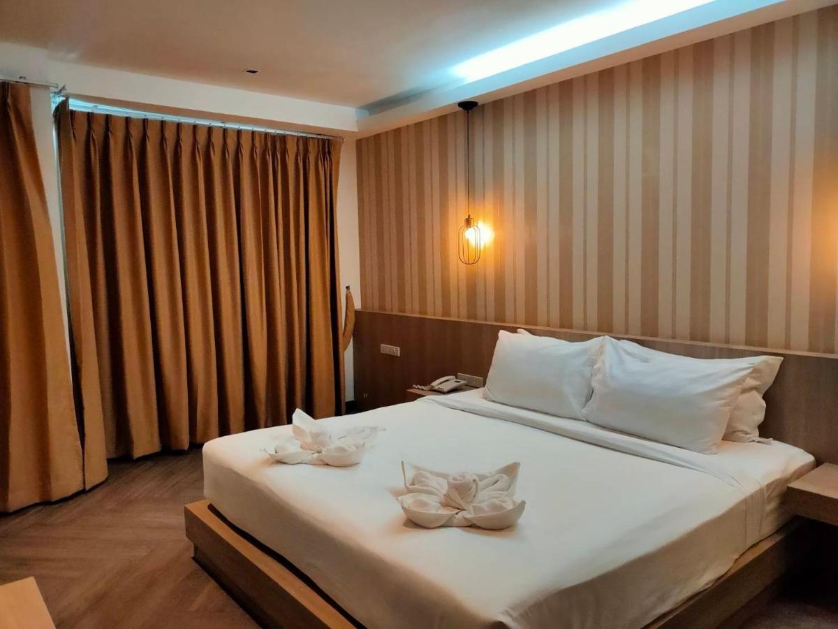 168 Studio Hotel Ubon Ratchathani Exterior foto