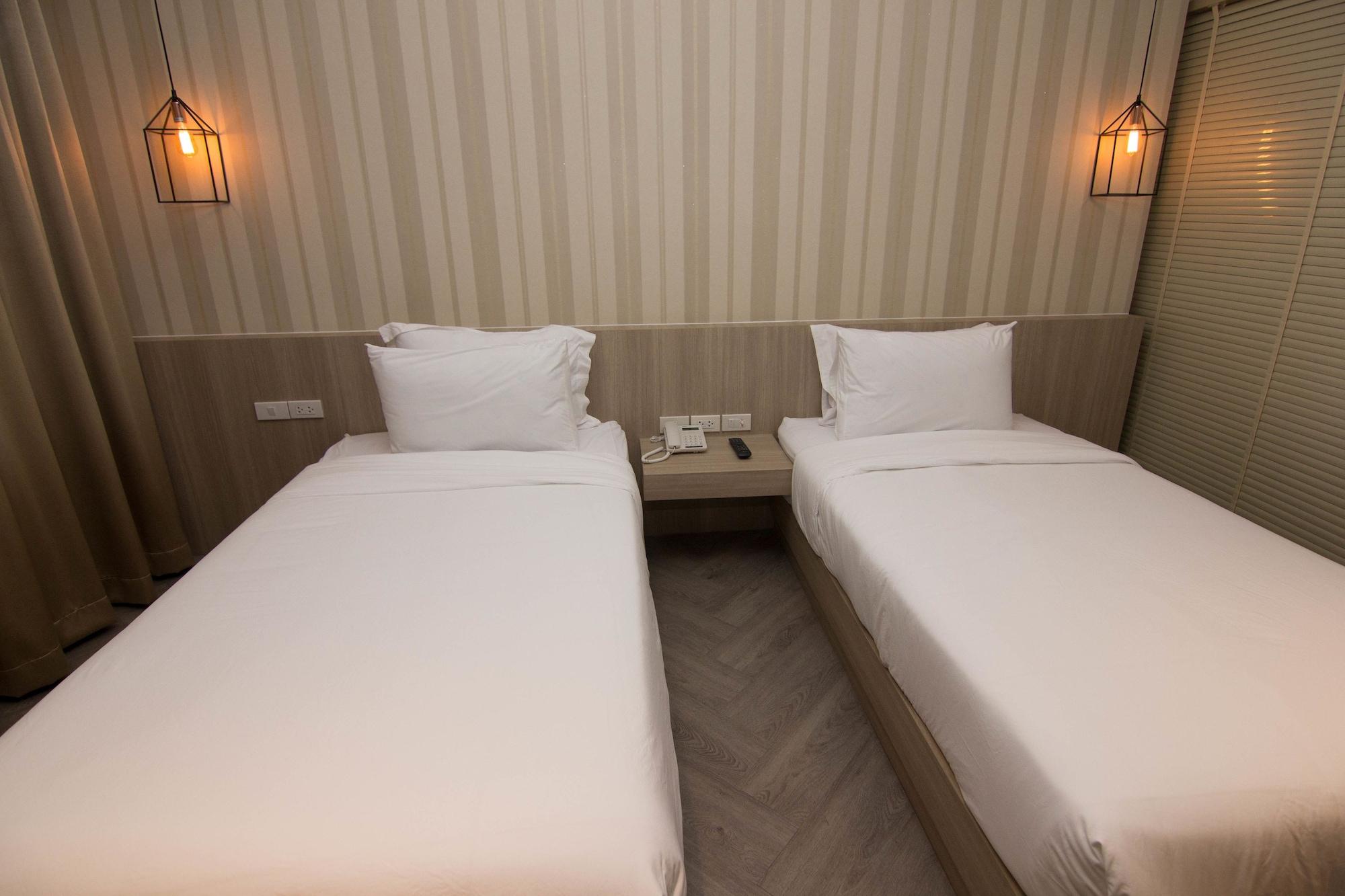 168 Studio Hotel Ubon Ratchathani Exterior foto