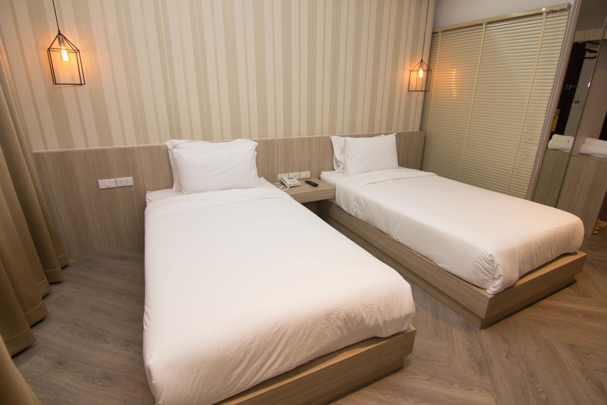 168 Studio Hotel Ubon Ratchathani Exterior foto